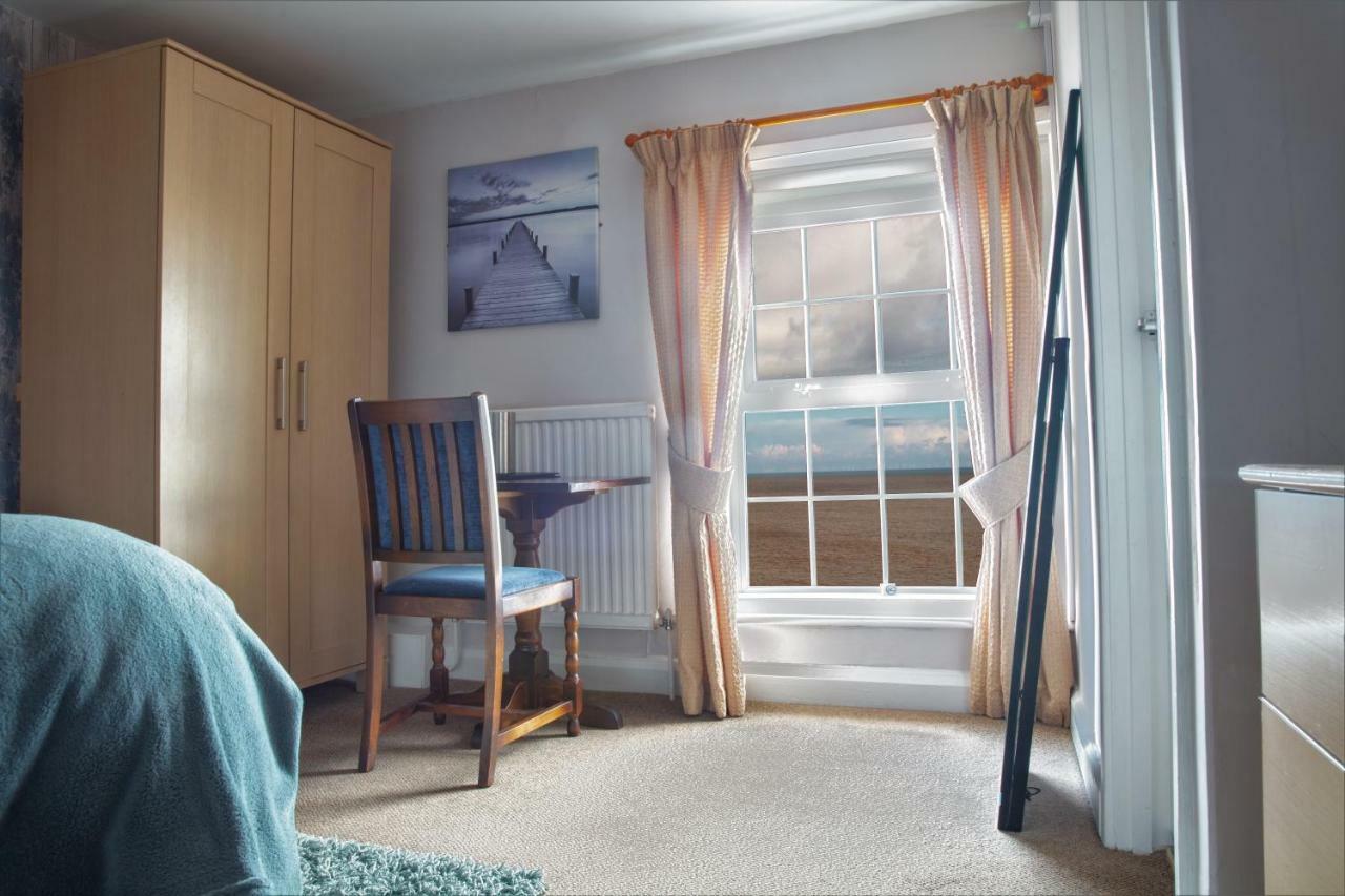 The Two Lifeboats Bed and Breakfast Sheringham Exteriör bild